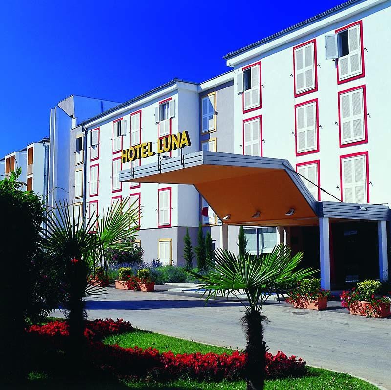 Valamar Pinia Hotel Porec Exterior photo